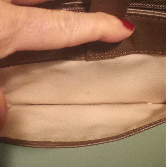 NWOT Lucky Brand wallet, brown leather, has rings for a strap - Picture 4 of 5